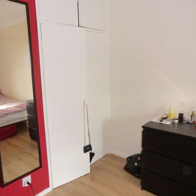 3 bedroom flat share to rent - Photo 1