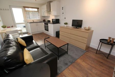 Studio to rent - Photo 4