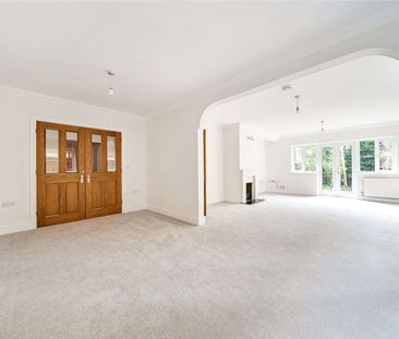 An impressive and immaculately presented family home in a desirable... - Photo 3
