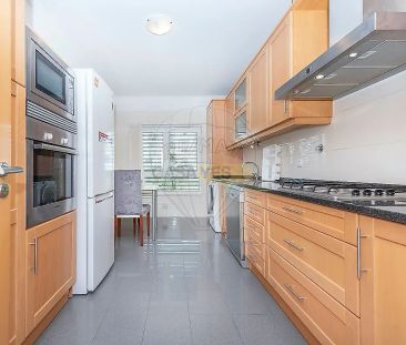 Apartment T3 in Santa Iria de Azoia, São João da Talha e Bobadela, Loures - Photo 5