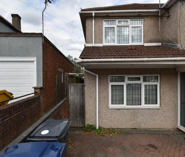 2 bedroom semi-detached house to rent - Photo 2