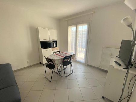 Location appartement rénové 1 pièce 17.76 m² à Montpellier (34000) - Photo 2