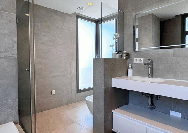 Luxury Villa for rent in Estepona, Andalusia