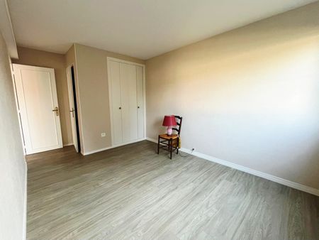 Location Appartement 5 pièces 120m² EVREUX 27000 - Photo 4