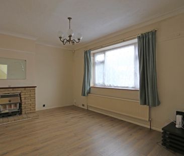 Price £2,300 pcm - Available Now - Part Furnished - Photo 1