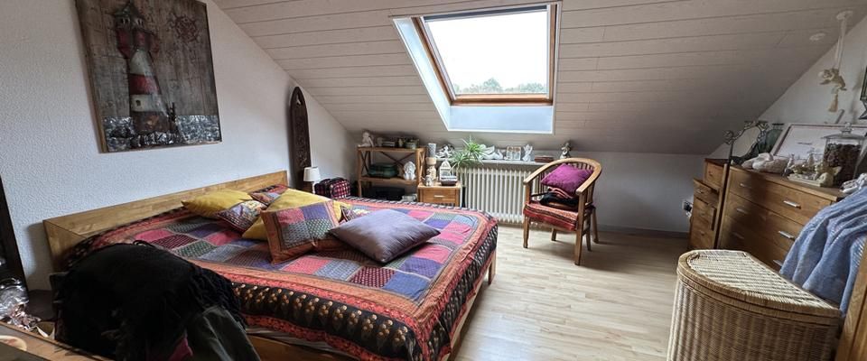 Gepflegte 2-Zimmer-Dachgeschosswohnung mit ca. 65 m² in ruhiger Lage von Gladbeck-Rentfort - Photo 1