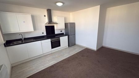 2 bedroom apartment to rent - Photo 4