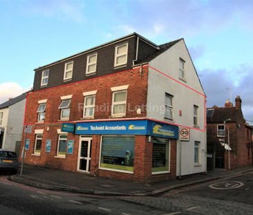 4 bedroom flat to rent - Photo 2