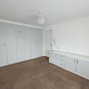 Captains Place - Photo 2