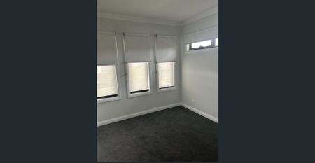 Modern Comfort, Convenient Living - Photo 2