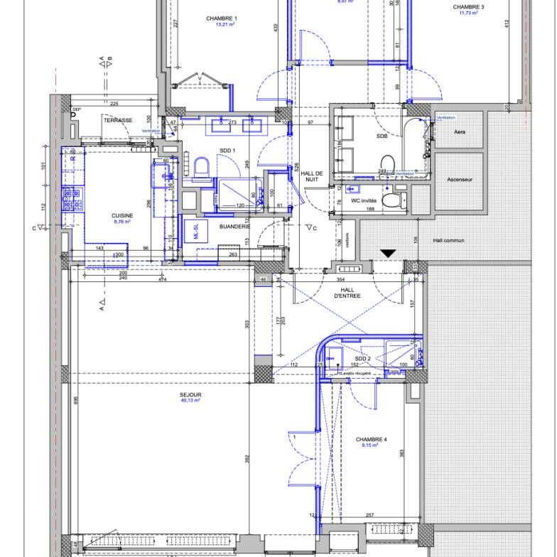 Appartement te huur in Ukkel voor € 2.600 met 4 slaapkamers - Photo 2