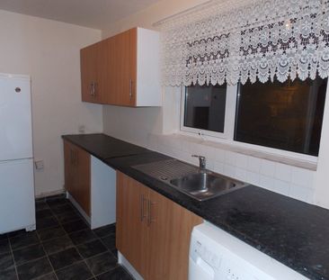 3 Bed Flat, Butterworth Path, LU2 - Photo 2