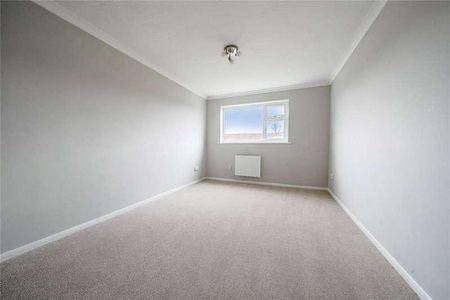 Lansdown Court, Upper Park Road, Camberley, Surrey, GU15 - Photo 5