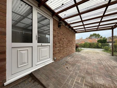 3 bedroom bungalow to rent - Photo 3