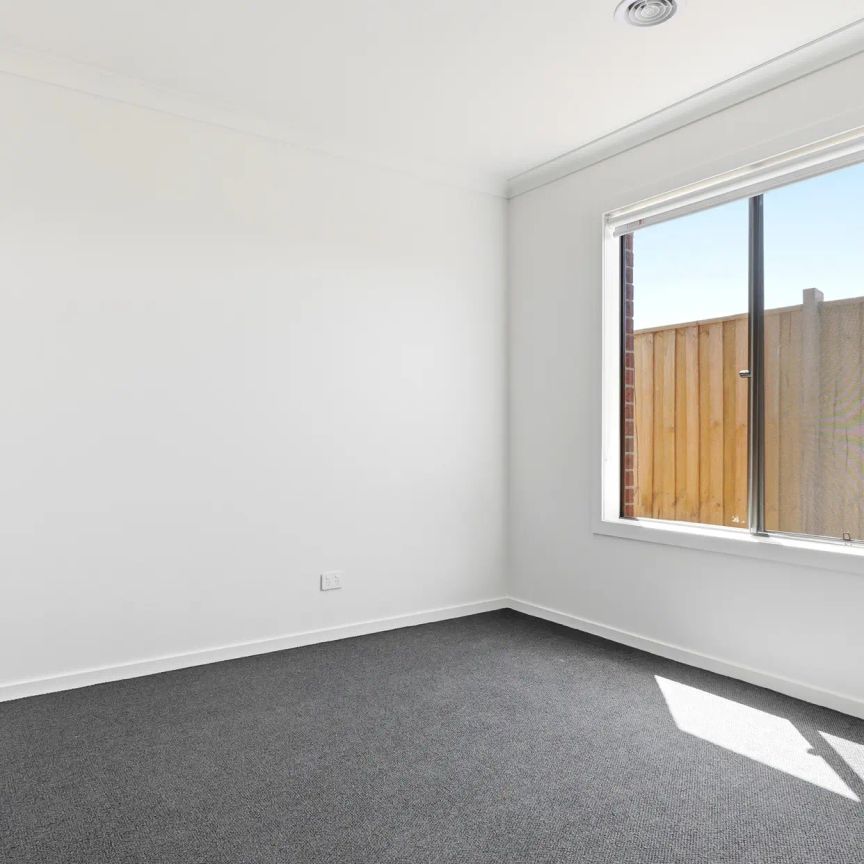 HOME FOR RENT IN THORNHILL PARK - Photo 1