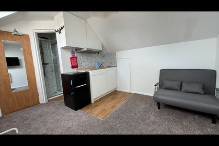 Studio Flat, London, NW2 - Photo 3