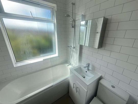 Milner Road, Brighton, BN2 - Photo 1