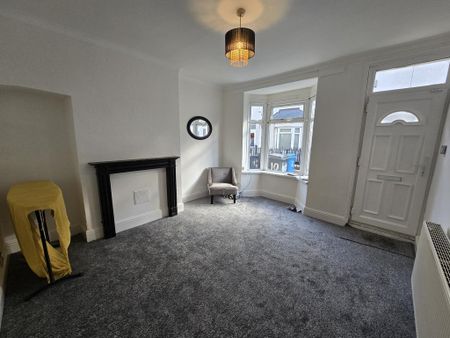 2 bedroom terraced house to rent - Photo 2