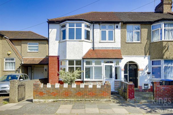 3 Bedroom House - End Terrace To Let - Photo 1