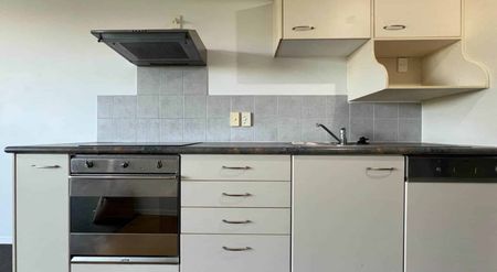 Modern One-Bedroom Apartment in Gated Complex - Photo 2