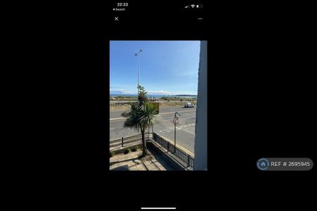 1 bedroom in a house share to rent - Photo 4