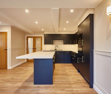 3 bedroom semi-detached house to rent - Photo 5