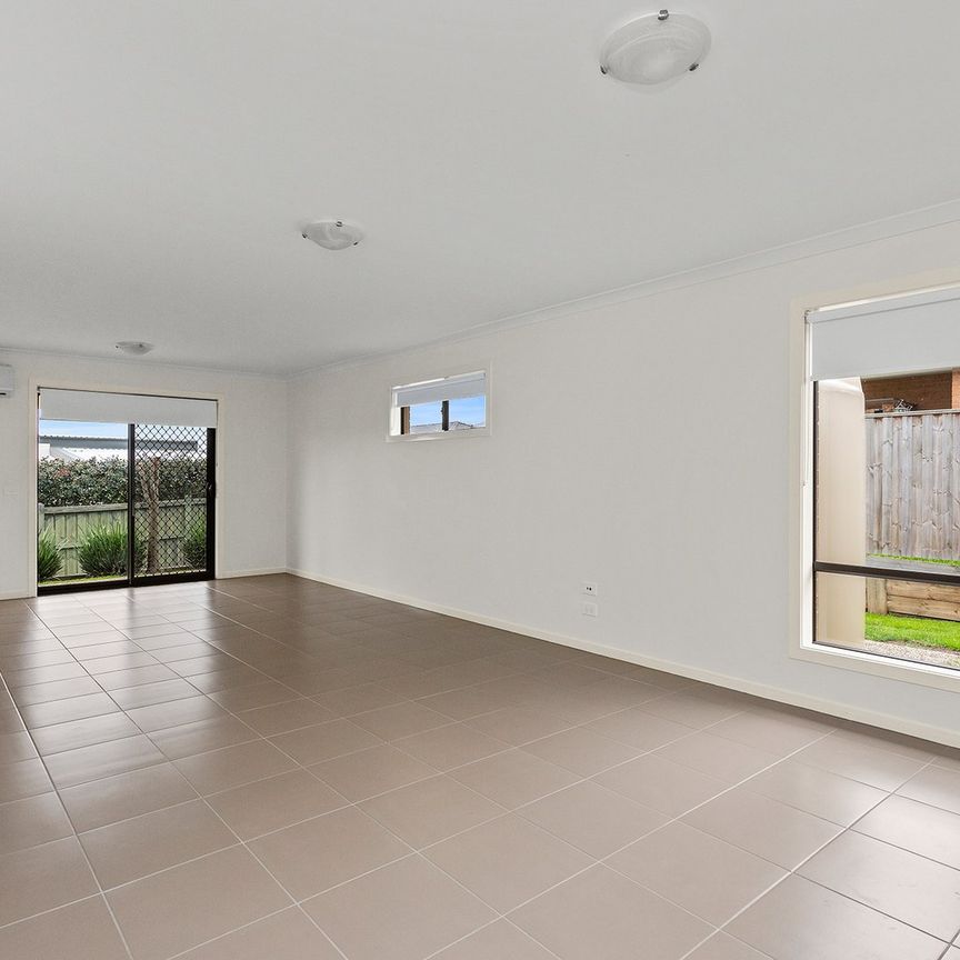 11 Dampiera Avenue, Wallan VIC 3756 - Photo 1