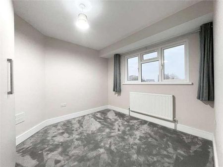 Gunnersbury Lane, Acton, London, W3 - Photo 3