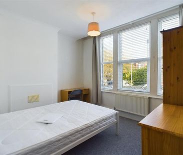 5 bedroom terraced house to rent - Photo 4