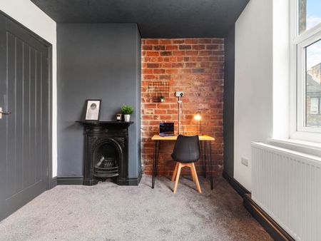 Stanningley Road (Room 4), Bramley, Leeds - Photo 4