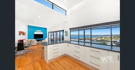 LUXURY IN CBD - Photo 4