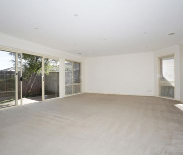 2/354 Mckinnon Road, Bentleigh East VIC 3165 - Apartment For Rent |... - Photo 2