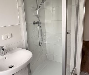 Modernisierte Wohnung mit Weitblick und Südost-Balkon in Liederbach - Photo 2