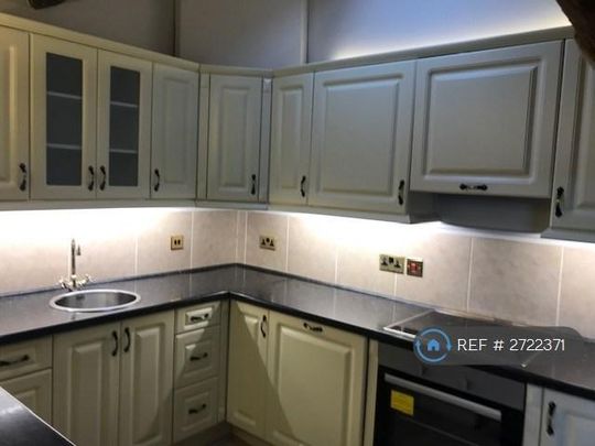 2 bedroom flat to rent - Photo 1