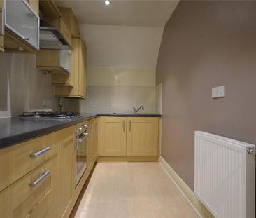 2 bedroom flat to rent - Photo 4