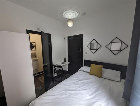 1 Beds - House share - - Photo 4