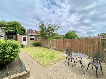 Lancaster Road, Southall, UB1 1NW - Photo 2
