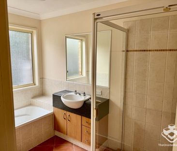 ROBINA HOME FOR RENT - Photo 1