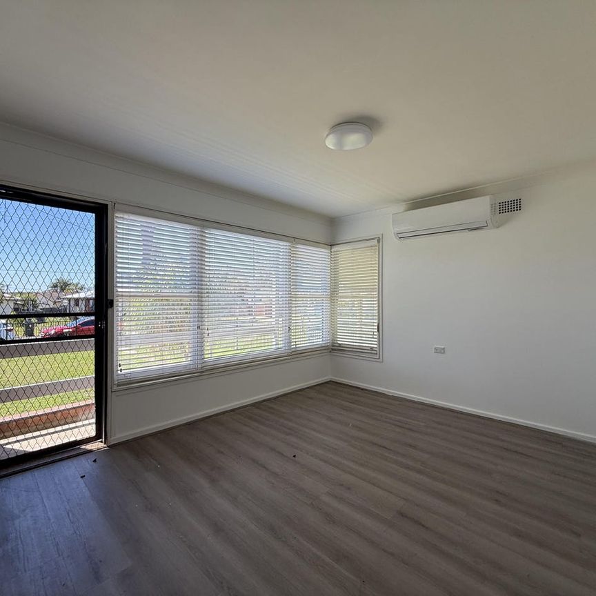 3 Bedroom Home in a Convenient Location - Photo 1