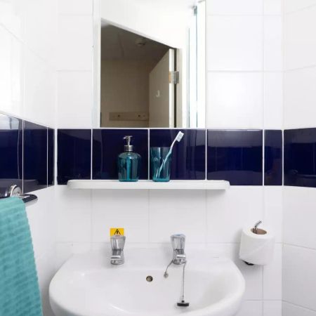 Silver Prem Ensuite - Photo 5