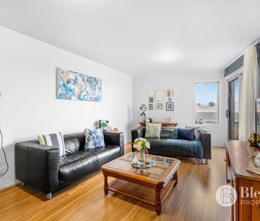 Spacious 2 bedroom - Photo 2