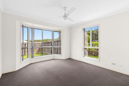 Modern Family Living at 41 Sundew Crescent, Upper Coomera! - Photo 4