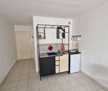 Location appartement 1 pièce 22.5 m² à Toulon (83100) - Photo 2