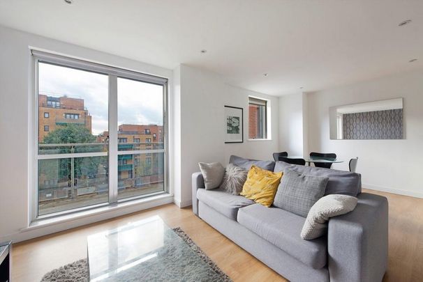 2 bedroom flat to rent - Photo 1