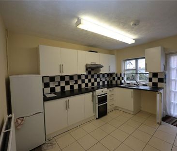 2 bedroom end of terrace house to rent - Photo 4