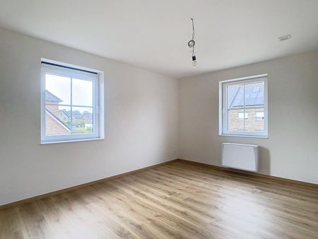 Prachtige halfopen nieuwbouwwoning te huur - Photo 2