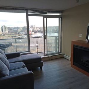 1bd+1den Apartment for rent - Photo 2