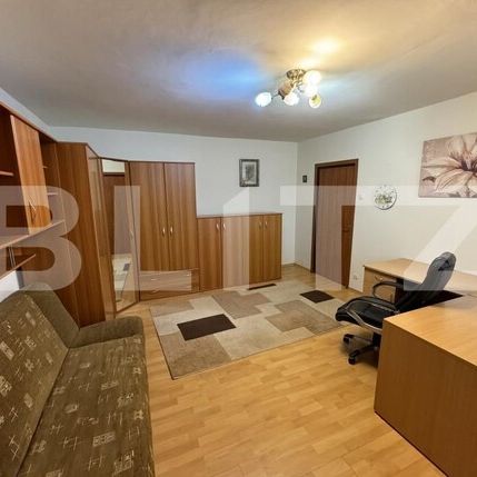 Apartament 2 camere 65mp, centrala proprie, Ac, Bvd 1 Mai, zona Spital - Fotografie 1
