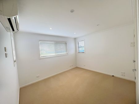 Modern 3-Bedroom Home in Central Ballina - Photo 2