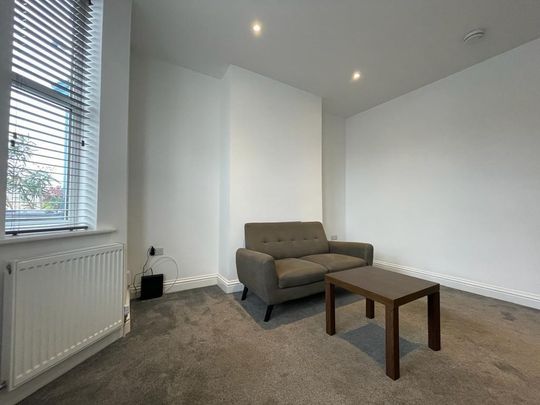 4 bedroom terraced house to rent - Photo 1